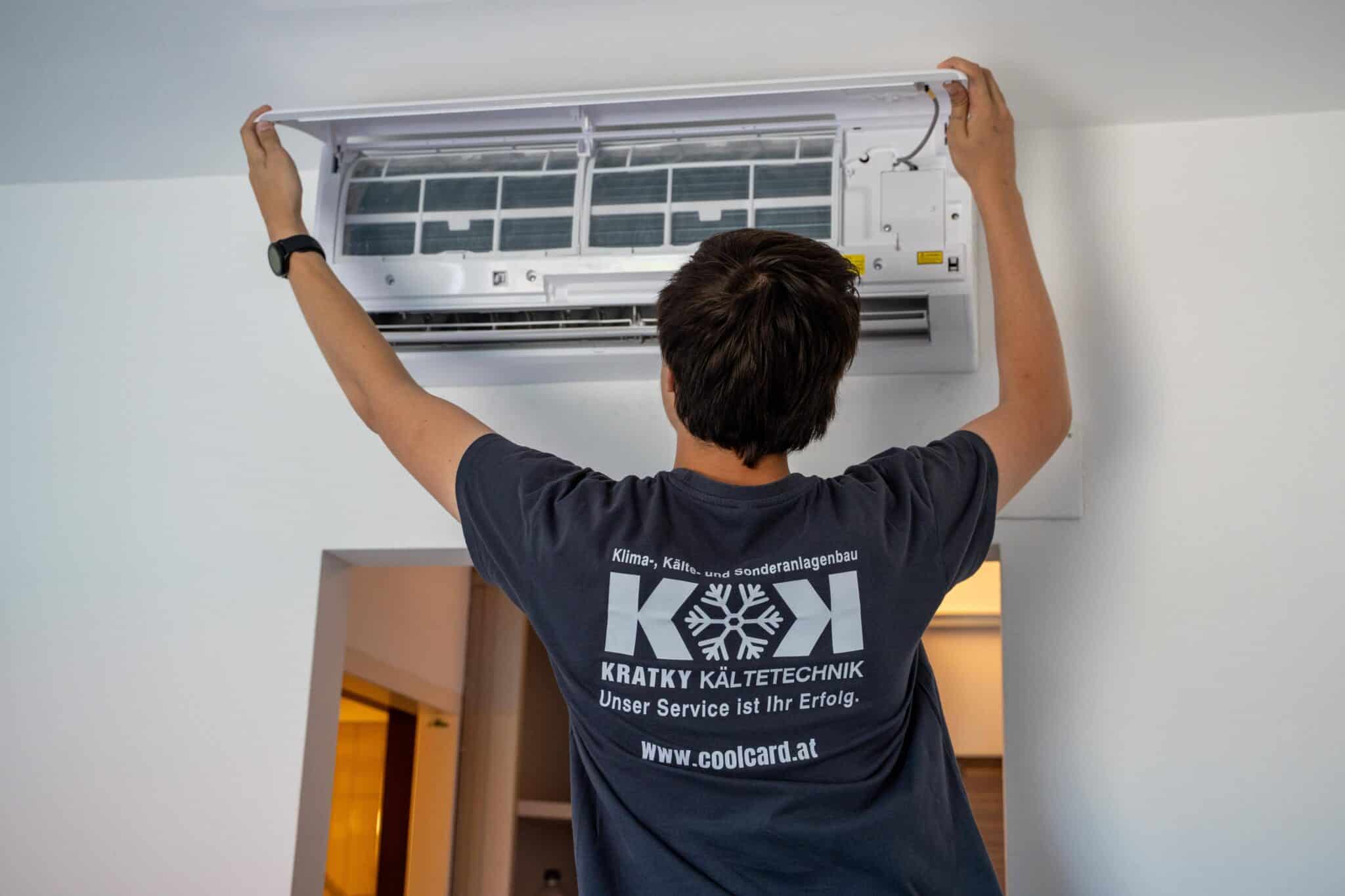 Klimaanlagen Wartung durch Techniker von Kratky Kältetechnik